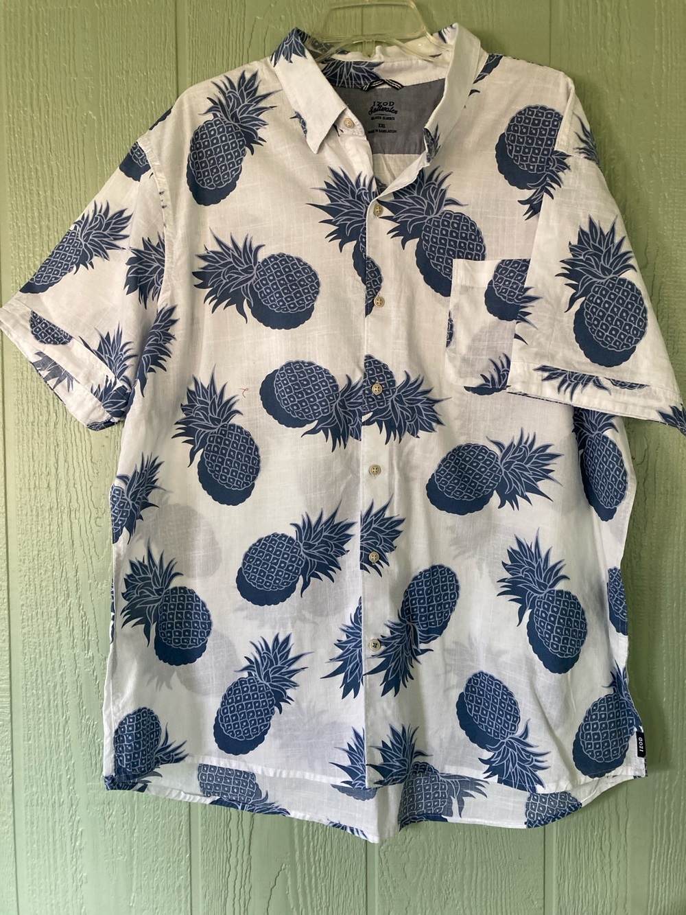 Izod Saltwater size XXL short sleeve novelty pineapple print shirt